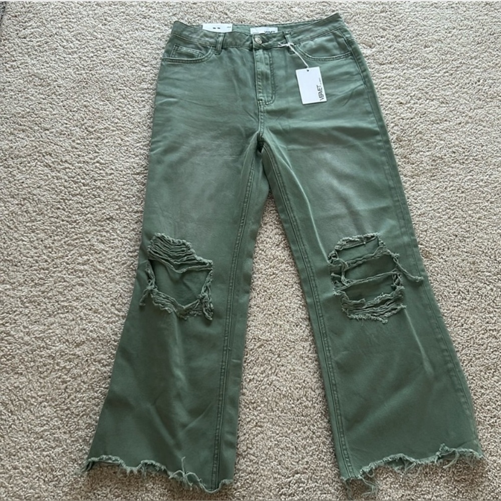 Vervet by Flying Monkey